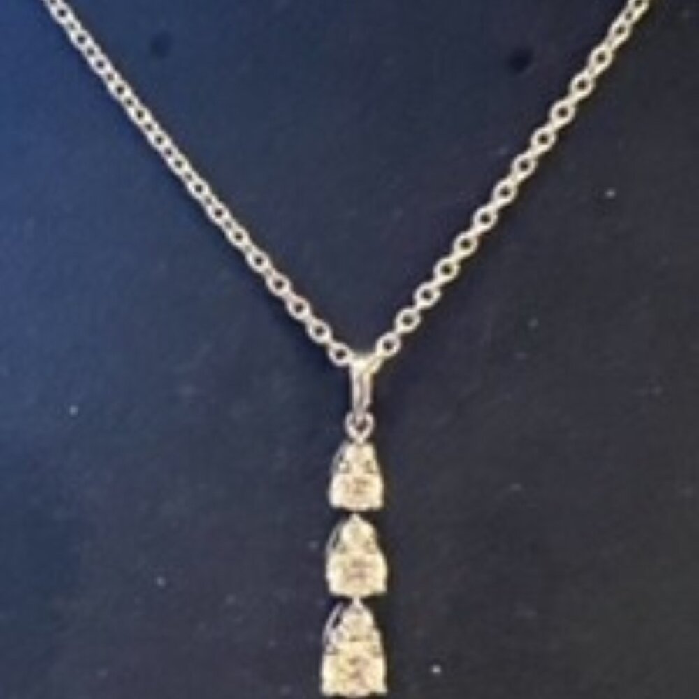 14K White Gold and .33 Carat TW Diamond Necklace